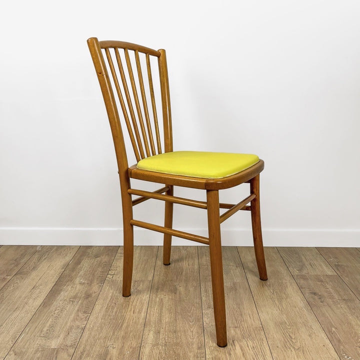 Chaise bistrot bois blond et vinyle jaune années 60