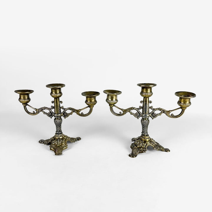 Paire de chandeliers rococos métal doré