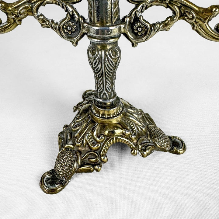 Paire de chandeliers rococos métal doré