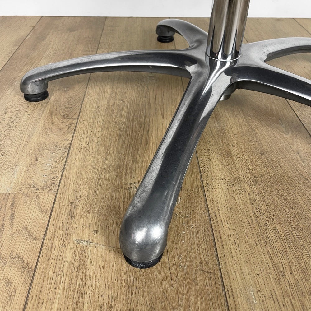 Fauteuil coiffeur skaï noir et chrome années 80