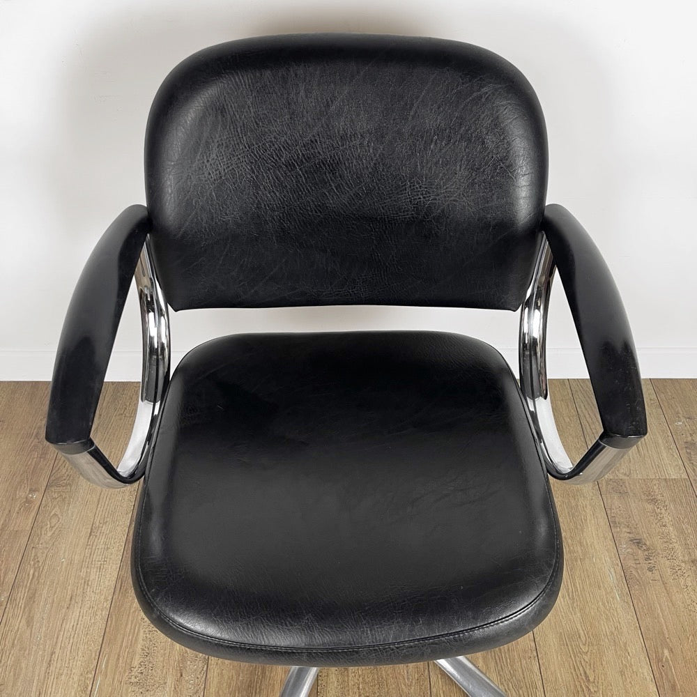 Fauteuil coiffeur skaï noir et chrome années 80