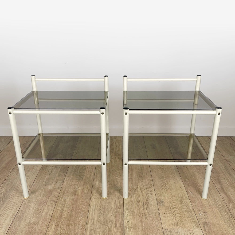 Paire de chevets métal et double plateau verre fumé années 80