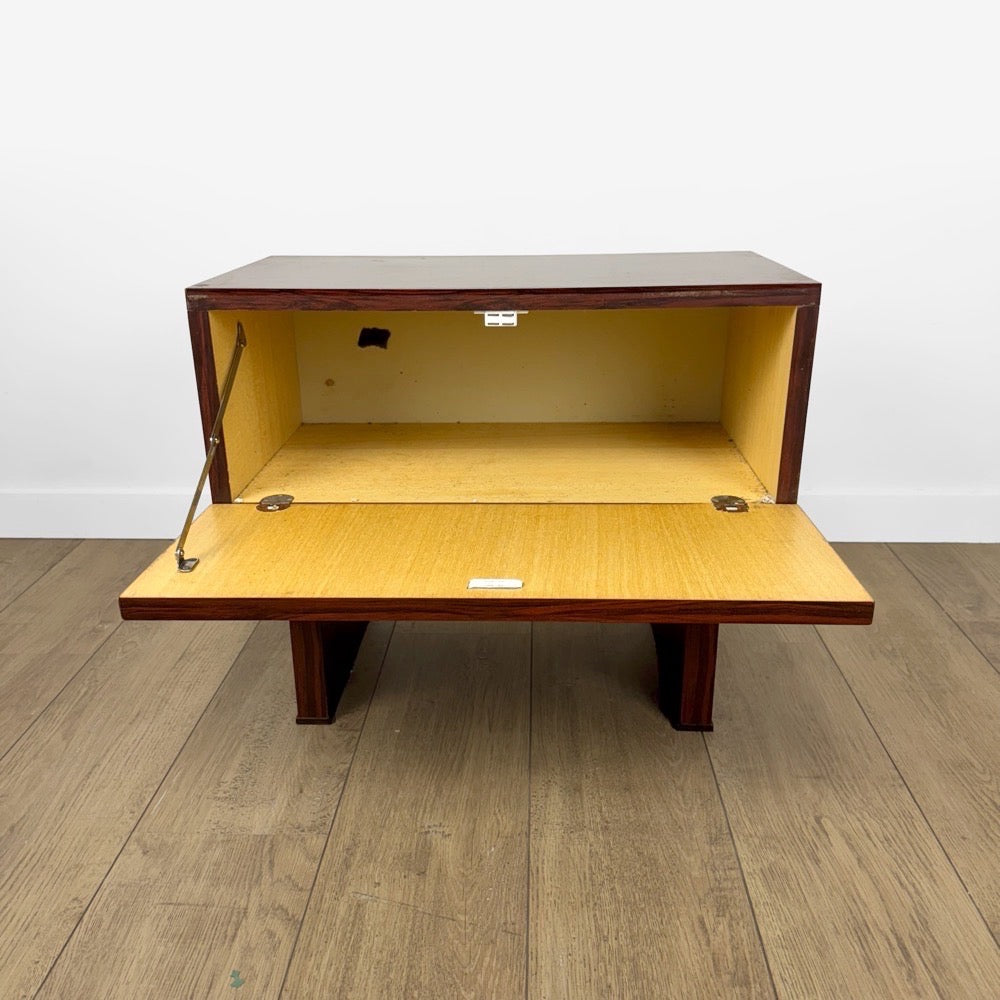 Paire de chevets modernistes placage palissandre années 70