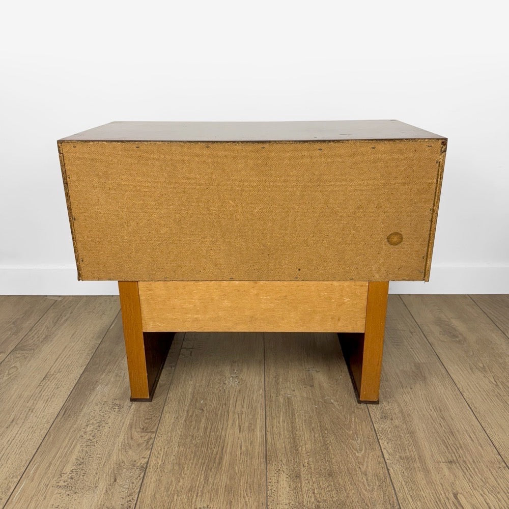 Paire de chevets modernistes placage palissandre années 70