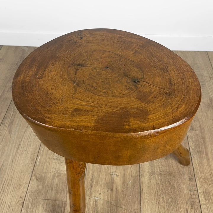 Tabouret brutaliste ancien