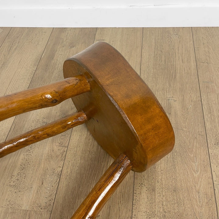 Tabouret brutaliste ancien