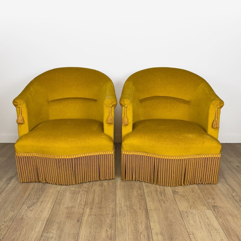 Paire de fauteuils crapauds velours moutarde