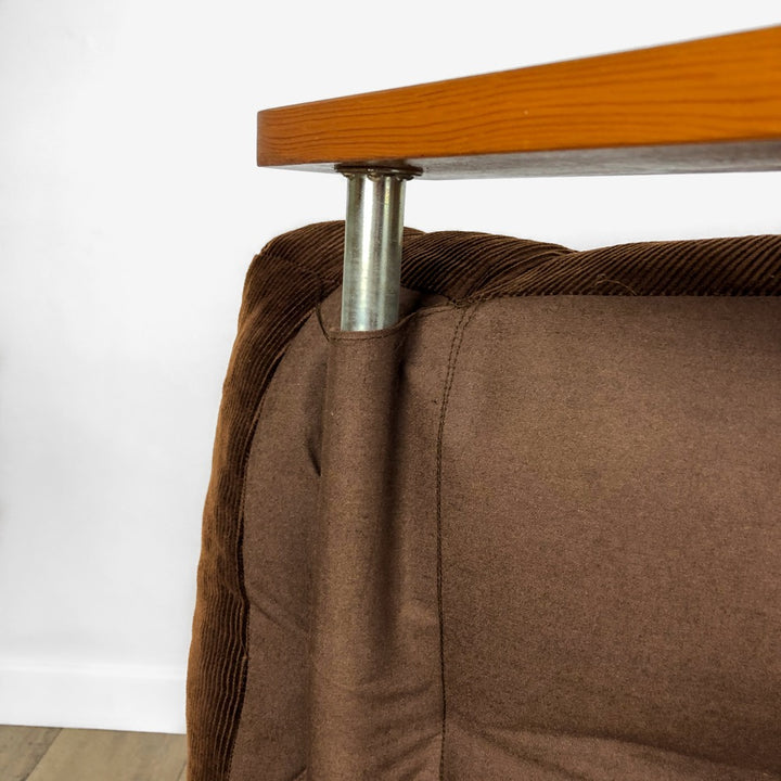 Fauteuil chauffeuse scandinave en pin années 70
