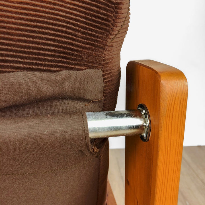 Fauteuil chauffeuse scandinave en pin années 70
