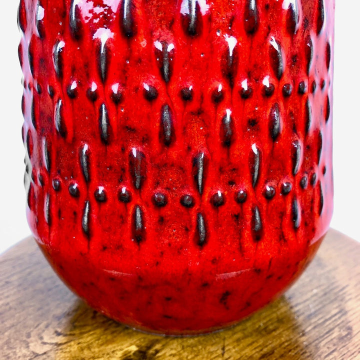 Vase Reptile rouge de Dieter Peter