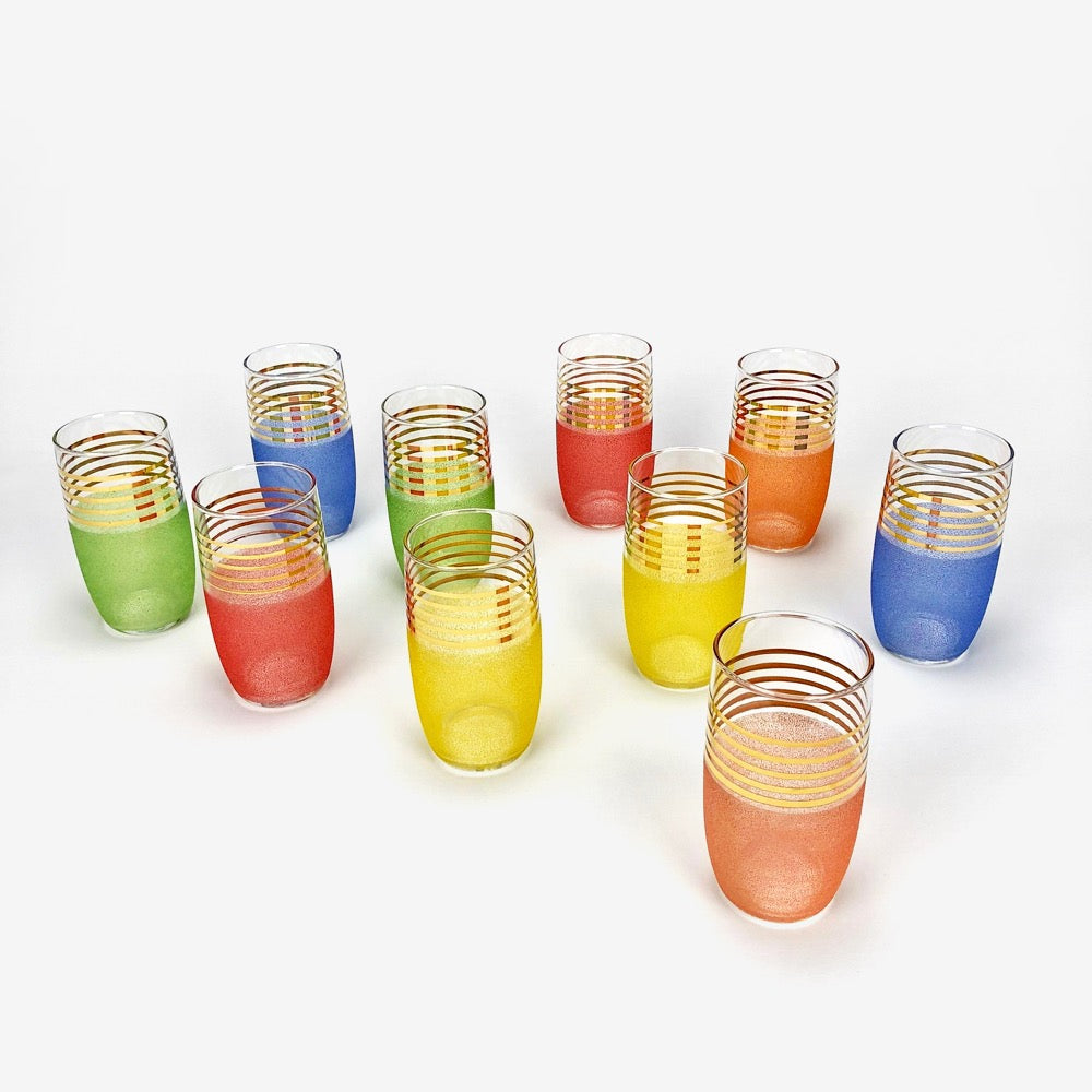 Verres à orangeade colorés et granités des années 50