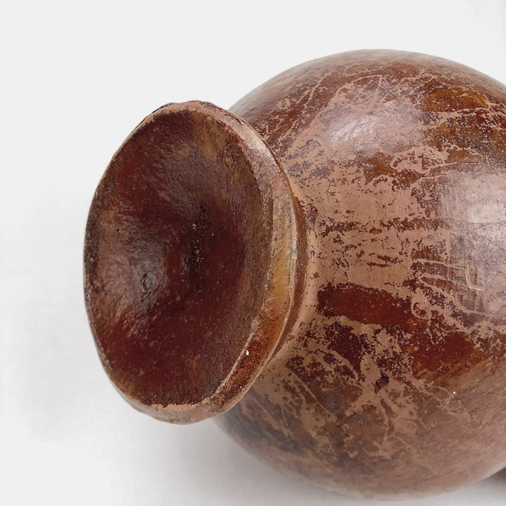 Ancienne cruche artisanale subsaharienne en terre cuite