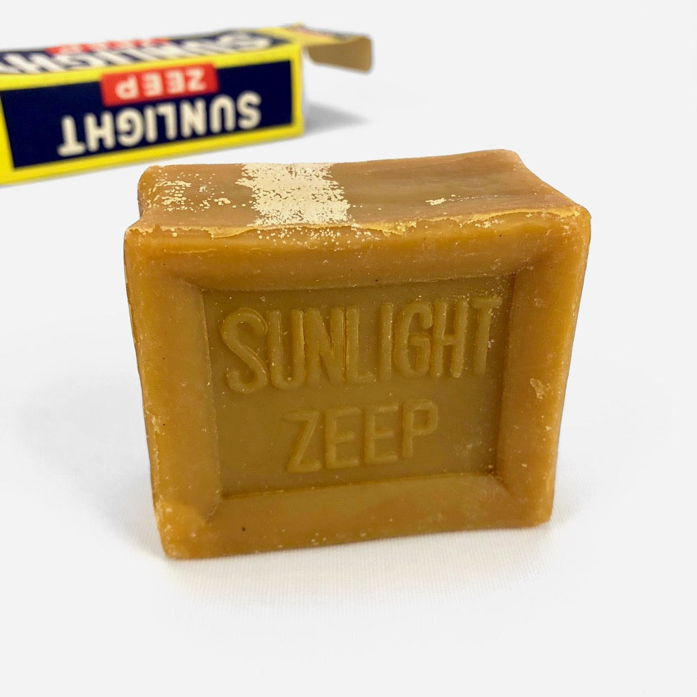 Savons Sunlight Zeep dans leur emballage