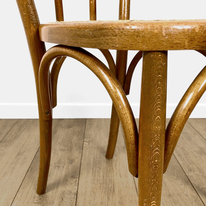 Chaise de bistrot cannée en bois courbé