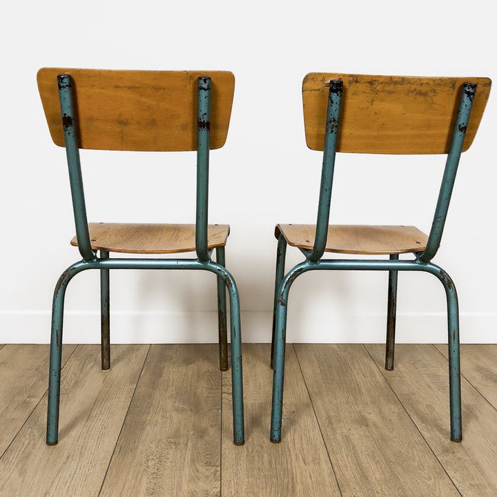 Duo de chaises de maternelle vintages en bois et métal tubulaire