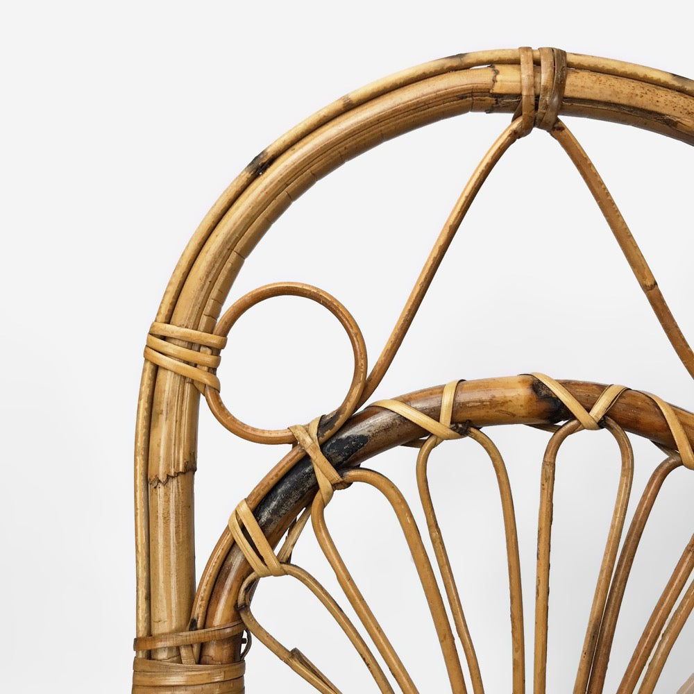 Fauteuil en rotin pour enfant