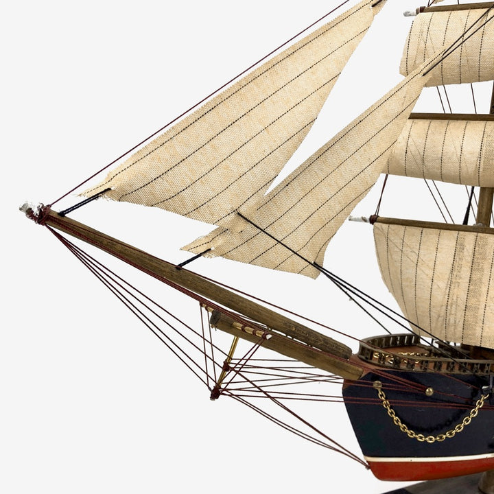 Maquette en bois d'un bateau frégate du XVIIIe