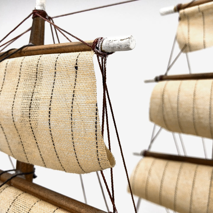 Maquette en bois d'un bateau frégate du XVIIIe