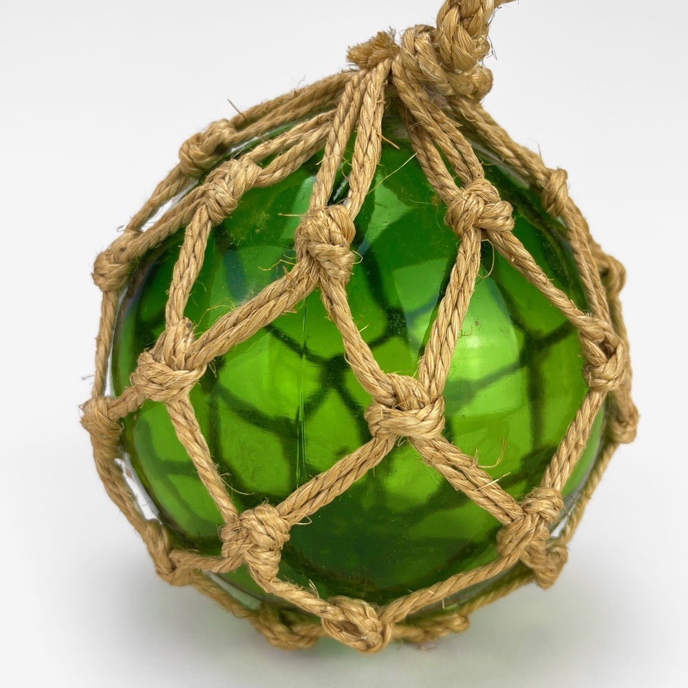 Ancienne boule de chalut verre vert bouteille et corde