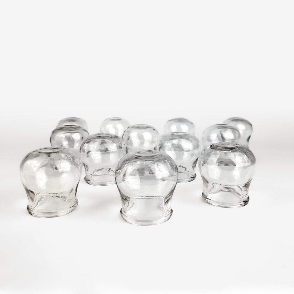 12 anciennes ventouses médicales