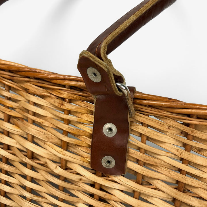 Ancien couffin en osier avec son matelas