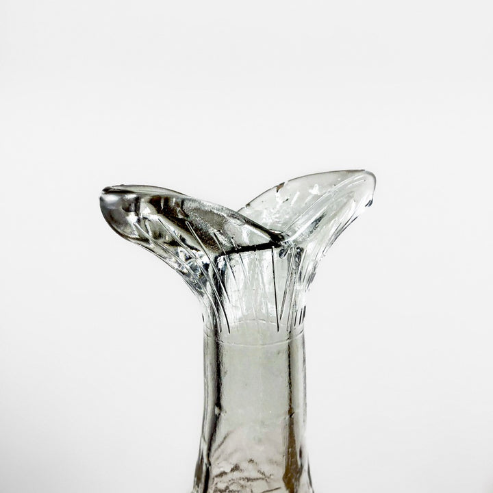Carafe zoomorphe poisson en verre pressé moulé