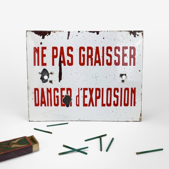 Ancienne plaque d'usine en tôle émaillée