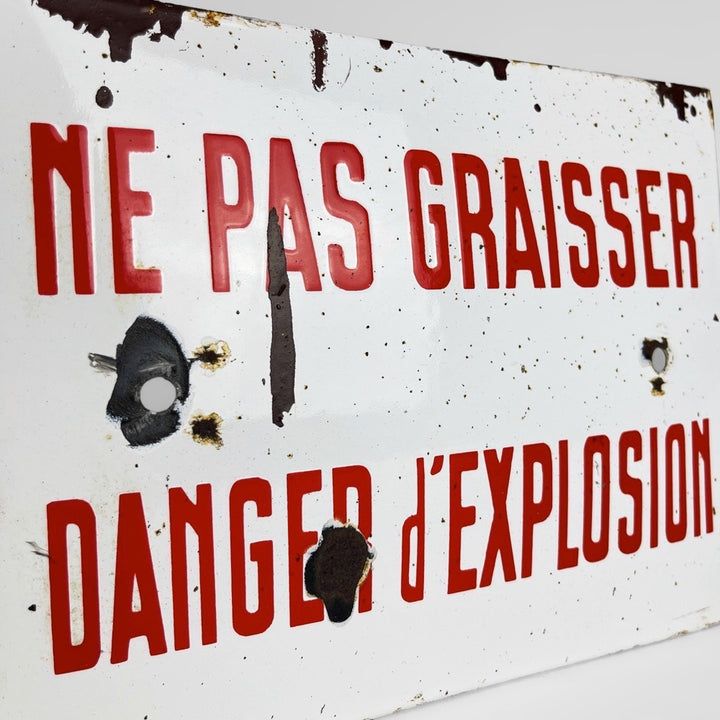 Ancienne plaque d'usine en tôle émaillée