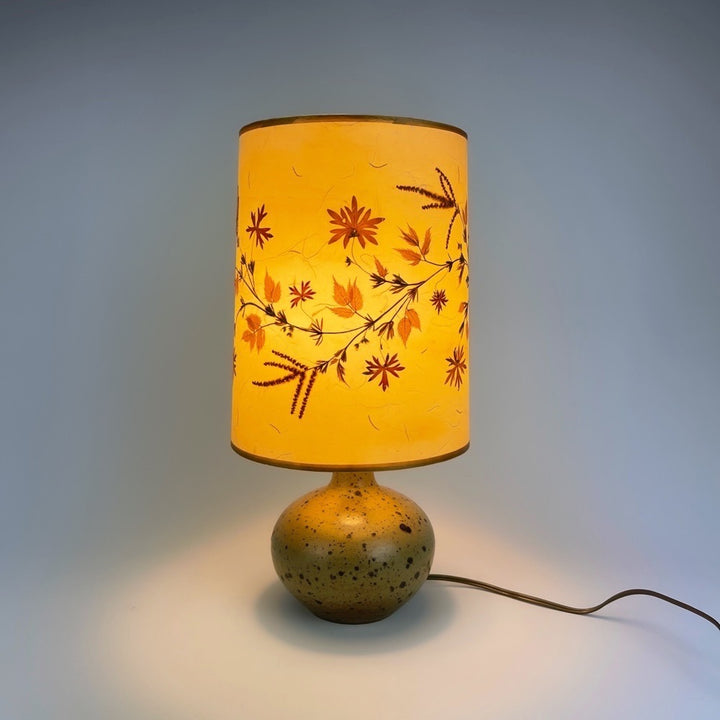 Lampe champêtre en grès pyrité et fleurs séchées années 70