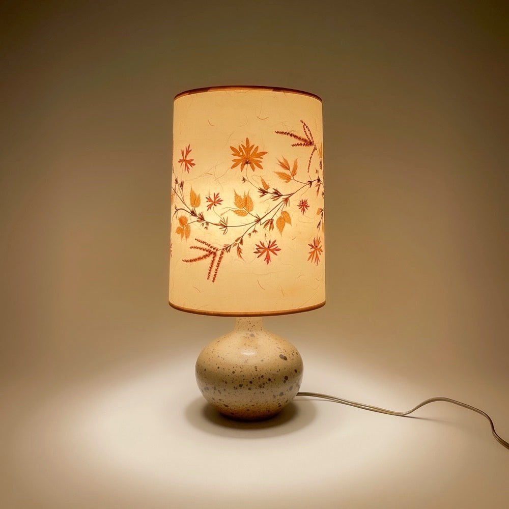 Lampe champêtre en grès pyrité et fleurs séchées années 70