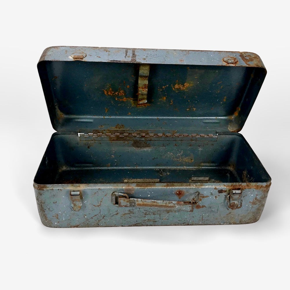 Boîte en métal galvanisé bleu