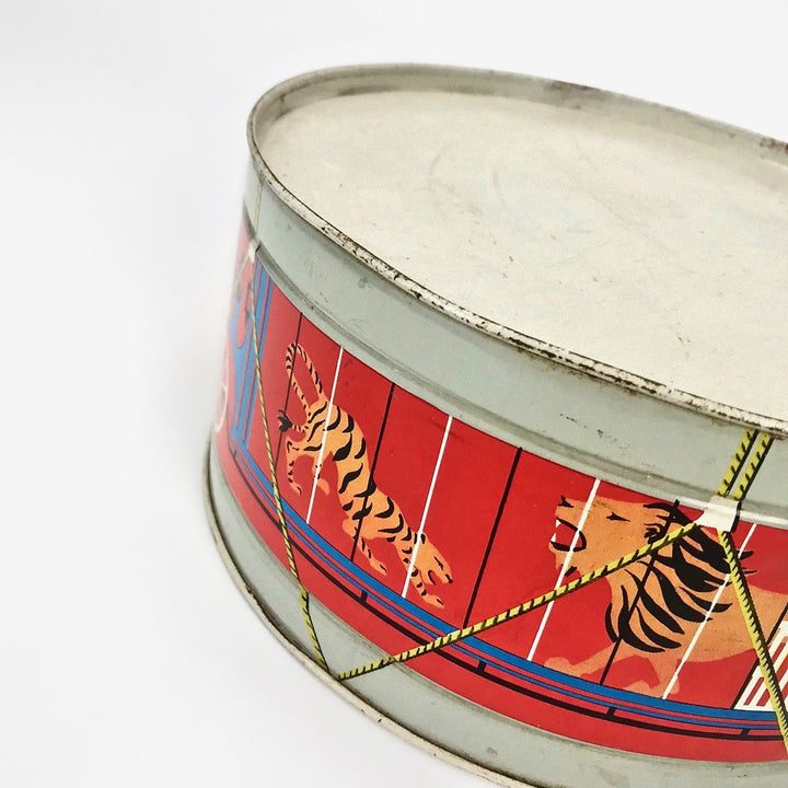 Ancien tambour en métal arts du cirque