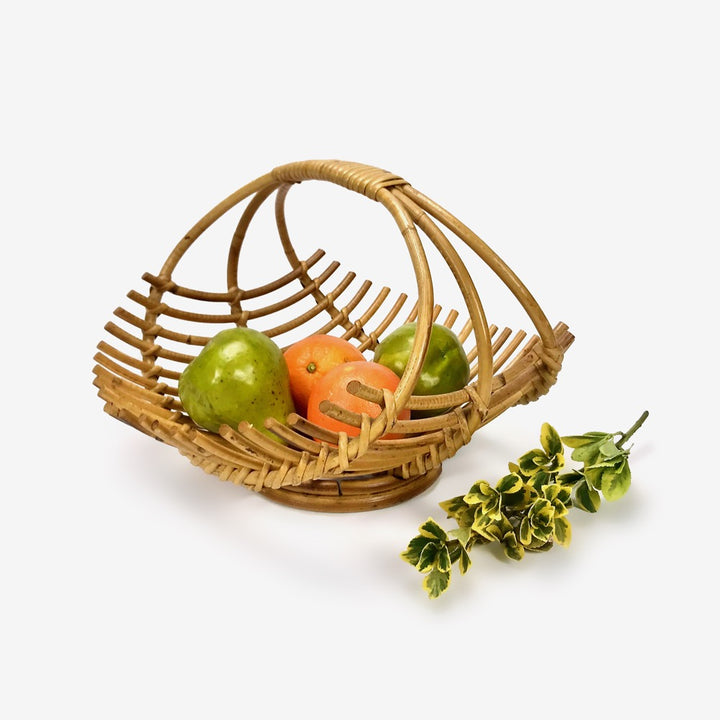 Coupe à fruits stylisée en rotin