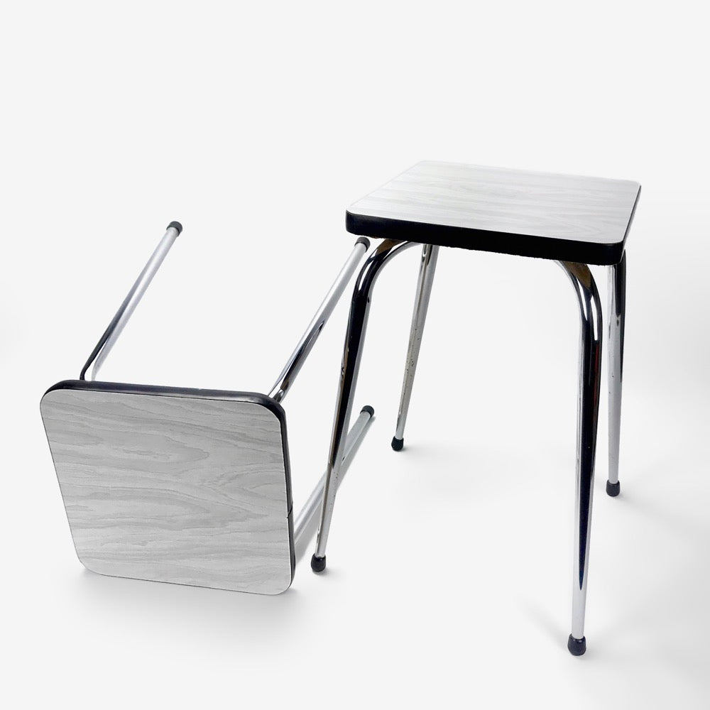 Paire de tabourets en Formica blanc
