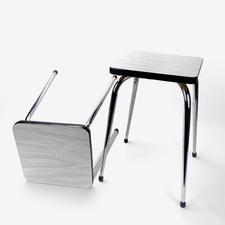 Paire de tabourets en Formica blanc