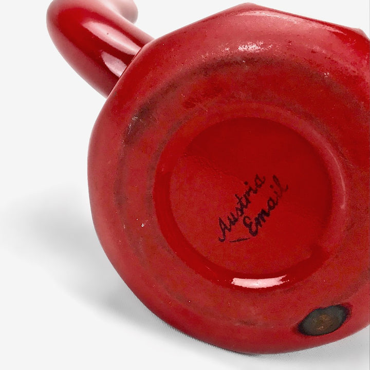 Cafetière émaillée rouge rétro