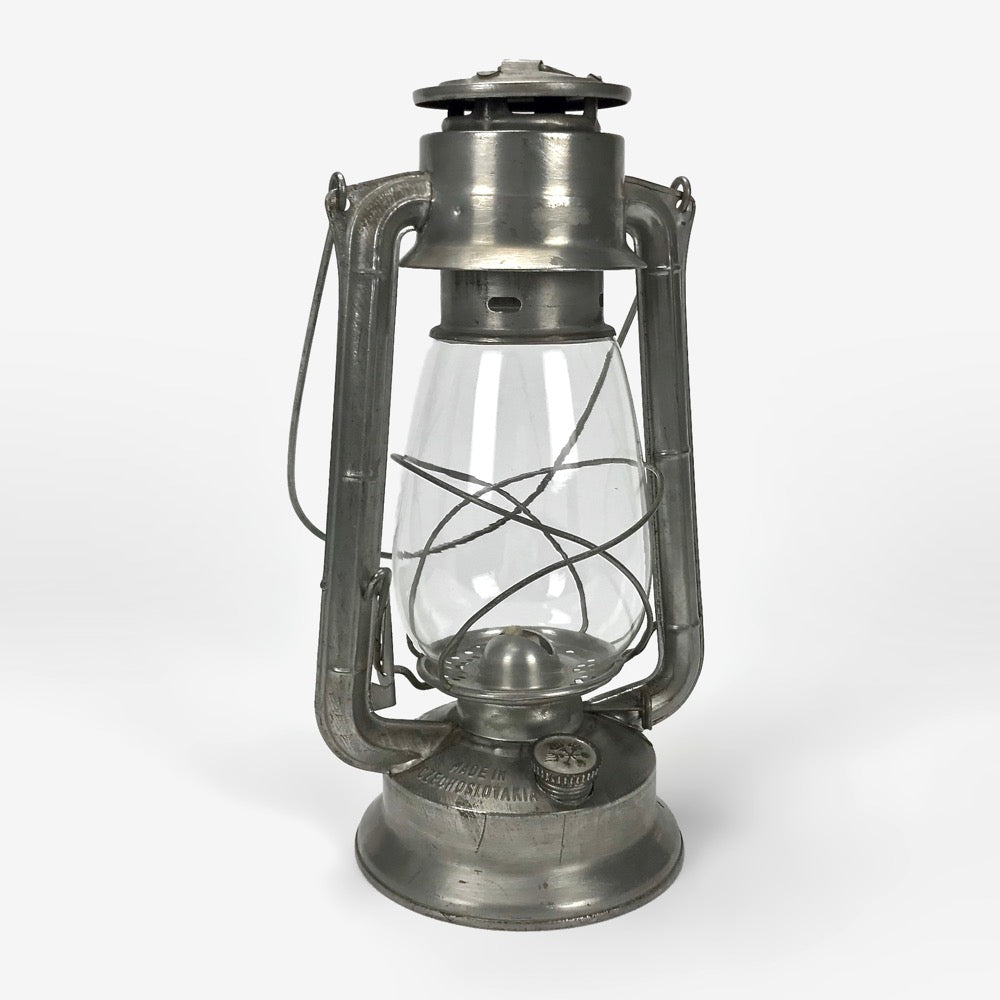 Lampe tempête à pétrole Meva 865