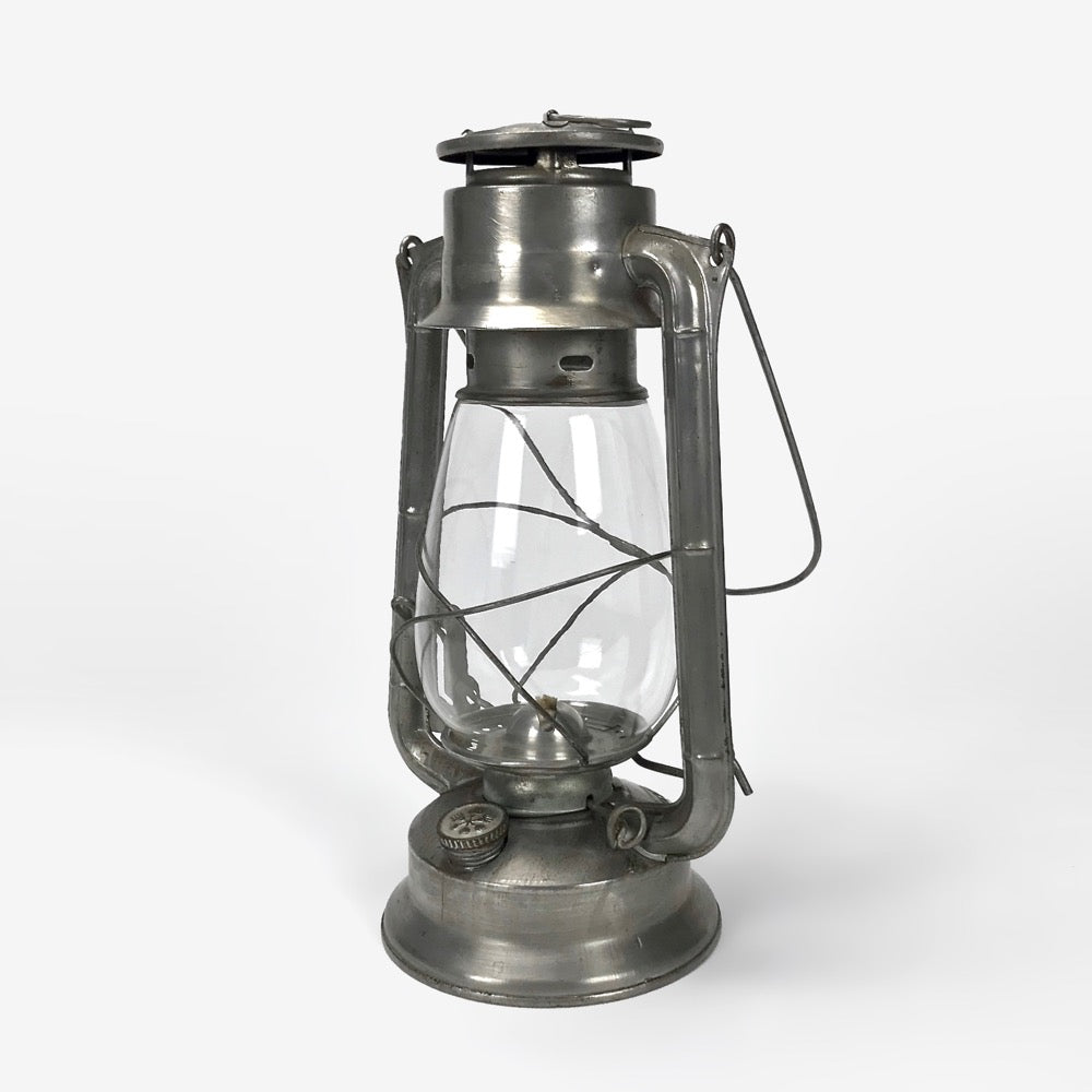 Lampe tempête à pétrole Meva 865