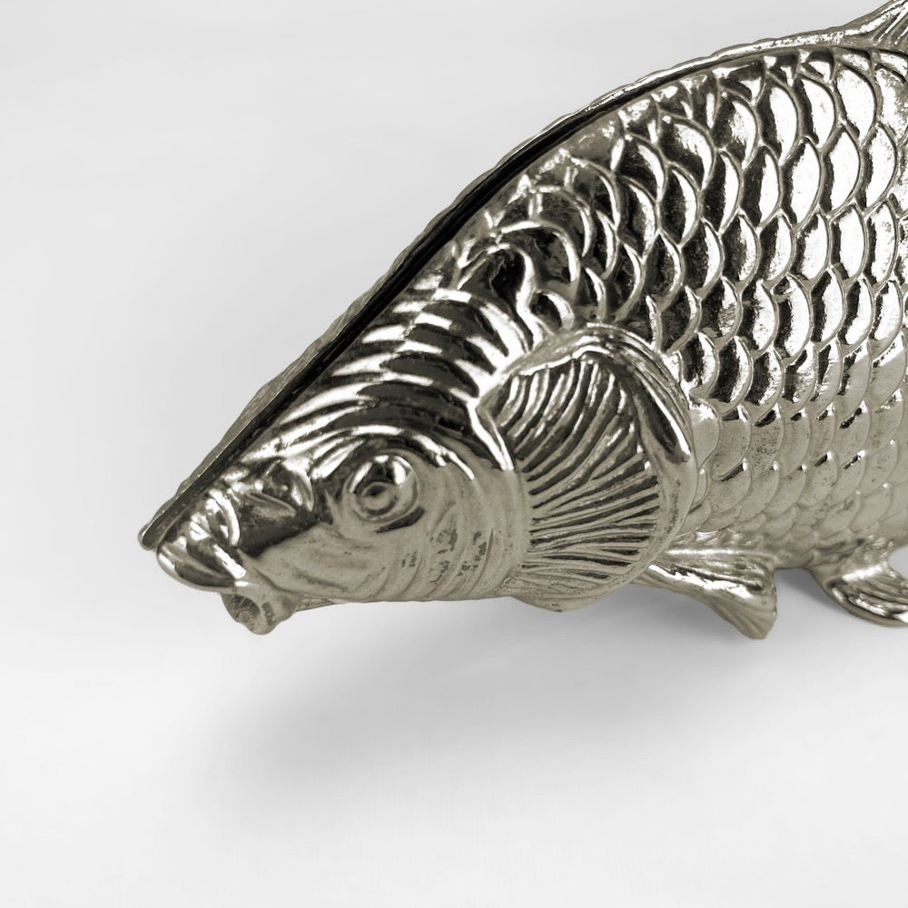 Porte-serviettes poisson en métal argenté