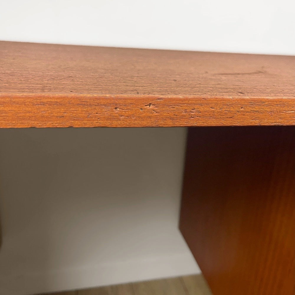 Bureau de style scandinave Maison Capelle années 60