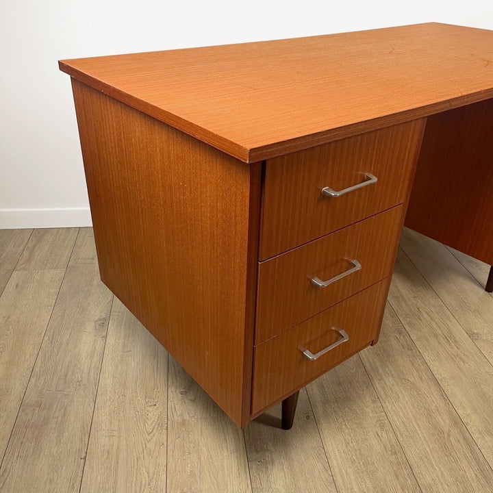 Bureau de style scandinave Maison Capelle années 60