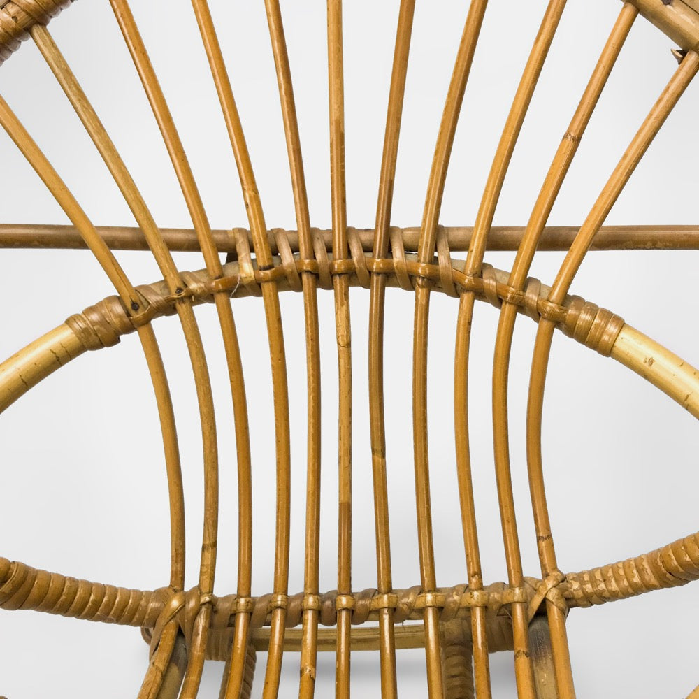 Fauteuil corbeille en rotin pour enfants