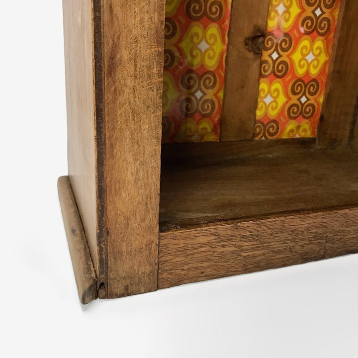Petite armoire de rangement en bois