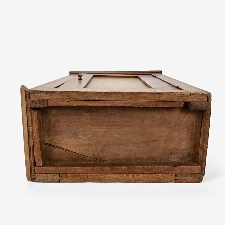 Petite armoire de rangement en bois