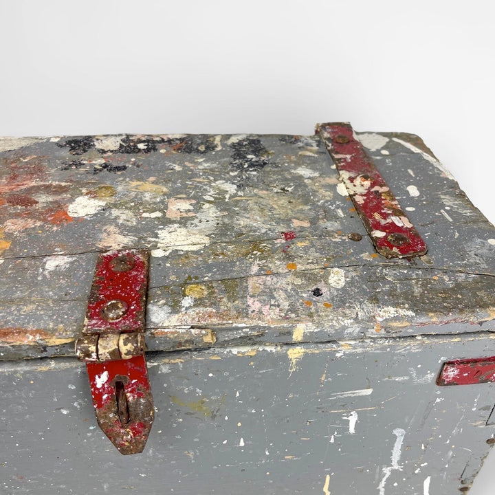 Ancienne caisse de peintre en bois