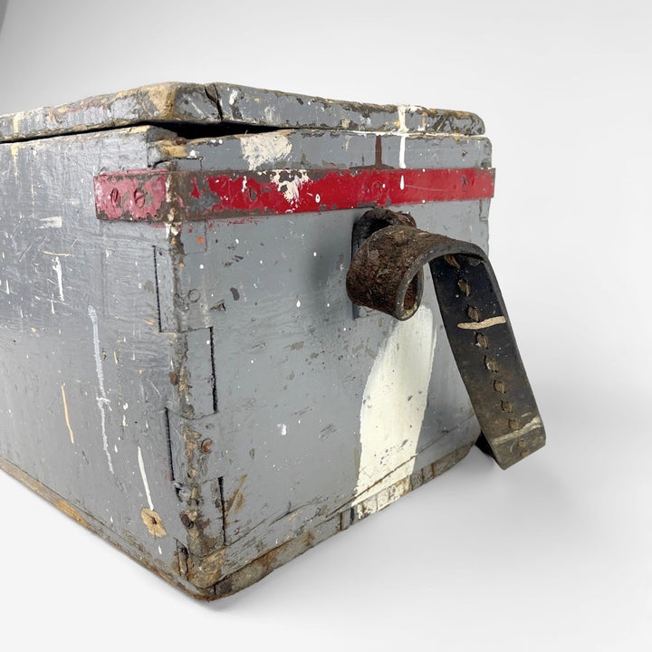 Ancienne caisse de peintre en bois