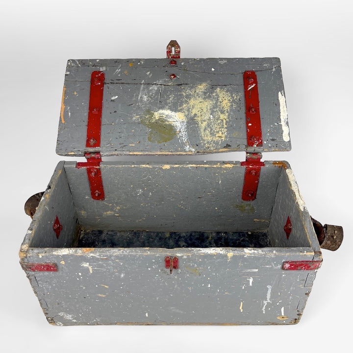 Ancienne caisse de peintre en bois