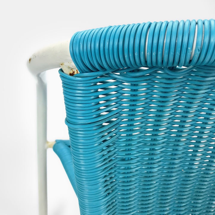 Fauteuil enfant en métal blanc et scoubidou bleu turquoise