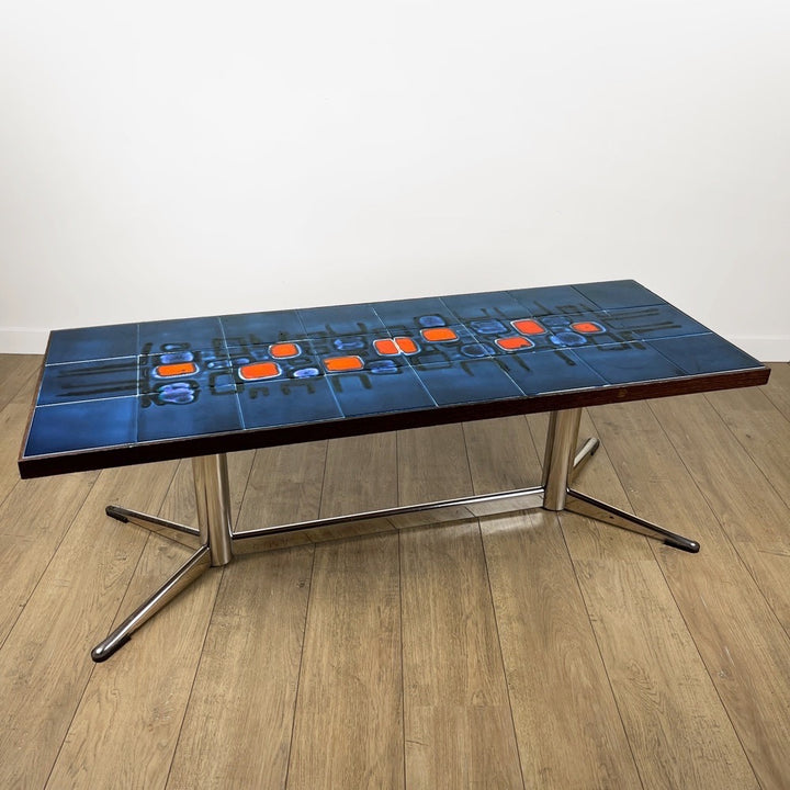 Grande table céramique bleue et chrome 70's