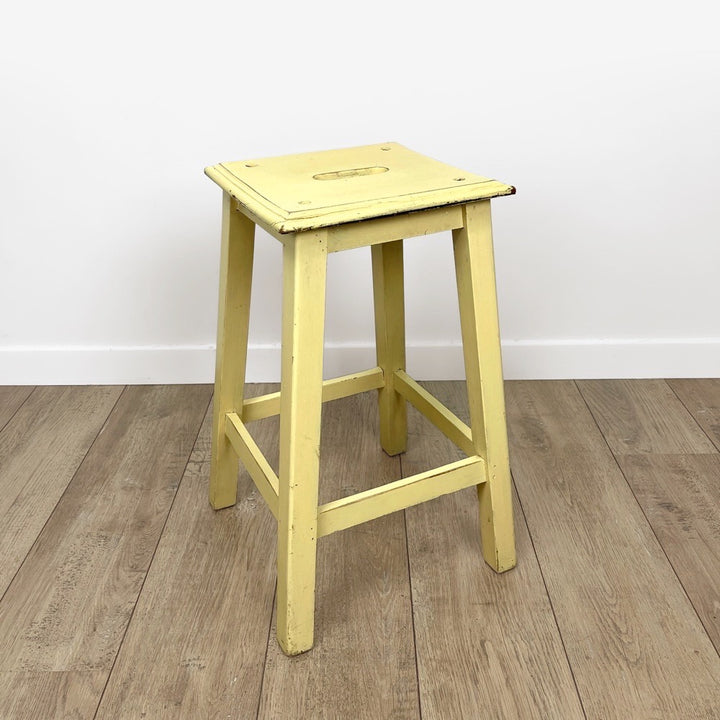 Tabouret d'atelier à fente jaune